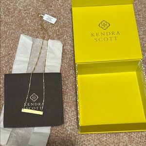 Kendra Scott Allison Pendant Necklace 18 k gold Vermeil